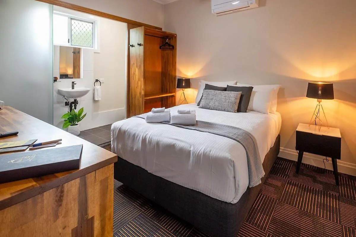 Peddlars Rest Hotel Toogoolawah